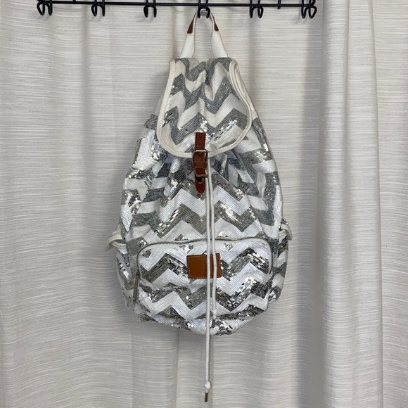 Victoria’s Secret PINK Silver and White Chevron Sequin Backpack - Picture 2 of 9